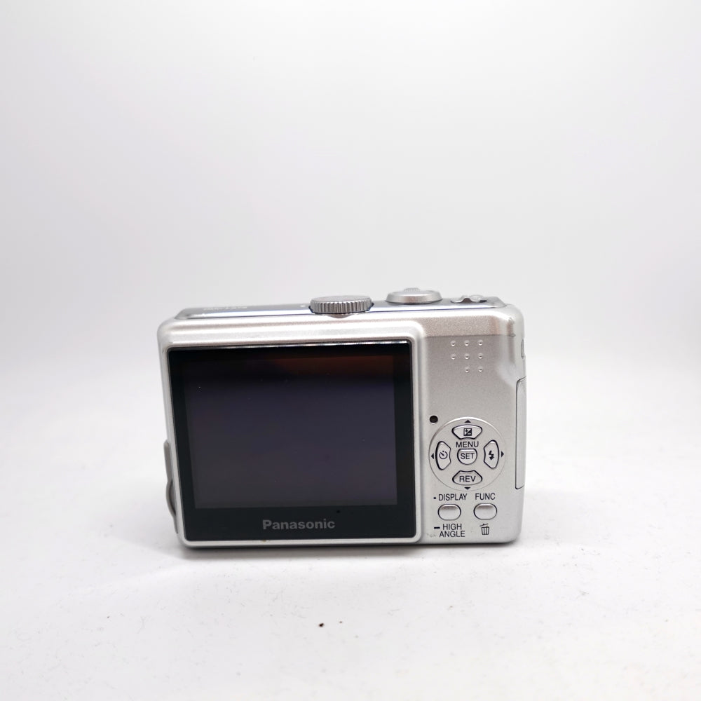 Used Panasonic Lumix DMC-LS75 Digital Point and Shoot Camera | Silver | U8