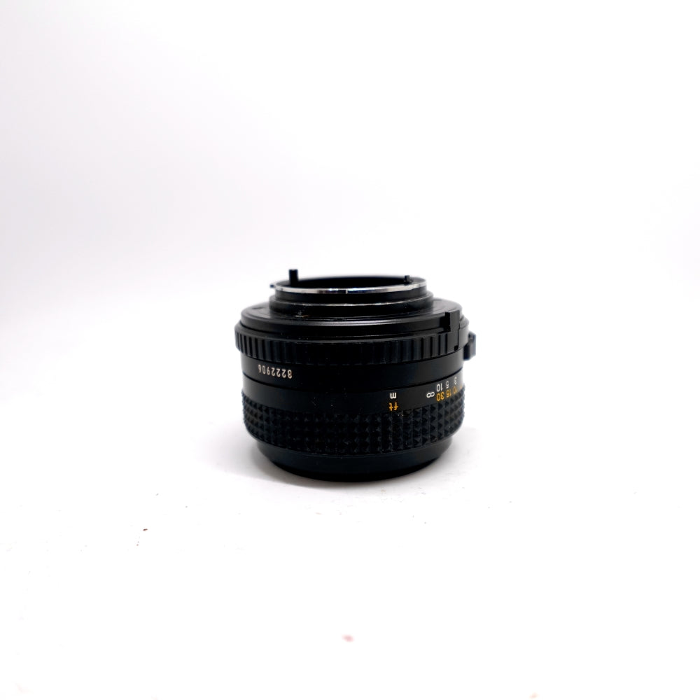 Used Minolta MD 50mm f/1.7 SLR Lens | Black | U9
