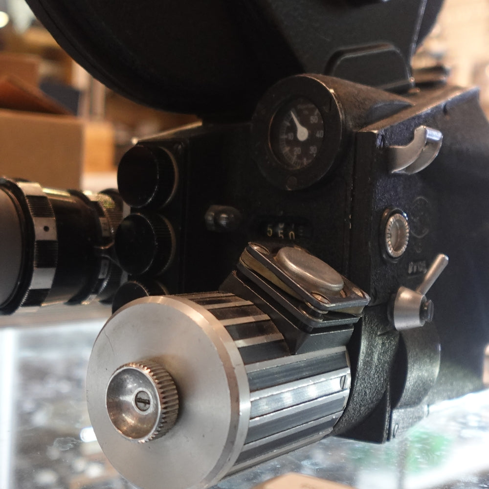 Used Arriflex 16M 16mm Cine Camera w/ 100ft Magazine & Motor | U8