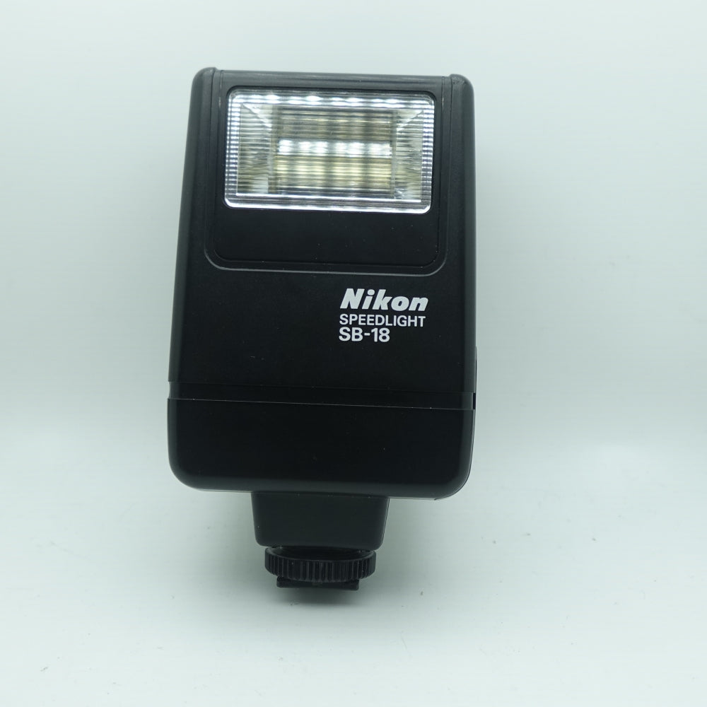 Used Nikon Speedlight SB-18 Flash | Black | U9
