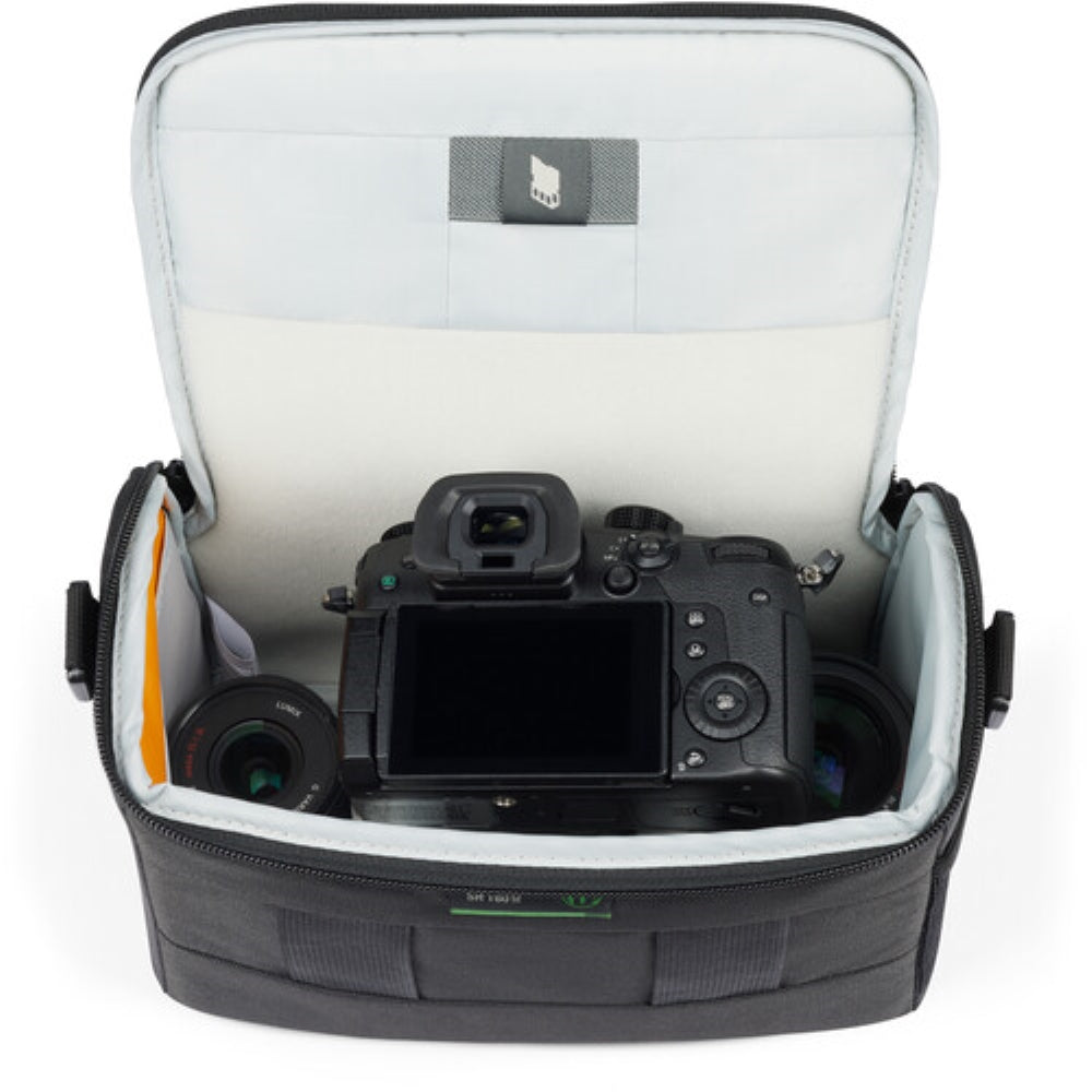 Lowepro Adventura SH 160 III Shoulder Bag | Black