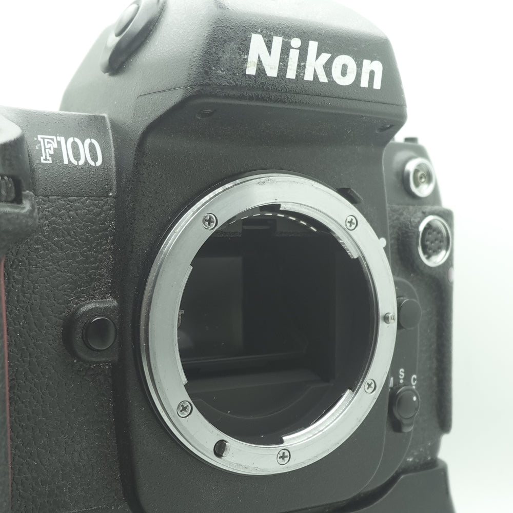 Used Nikon F100 W/ MB-15 Battery Grip | U8