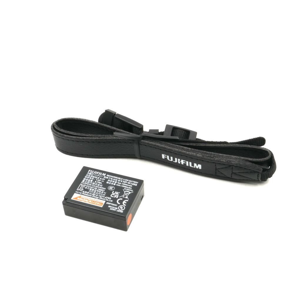 FUJIFILM X-M5 Mirrorless Camera | Silver **OPEN BOX**