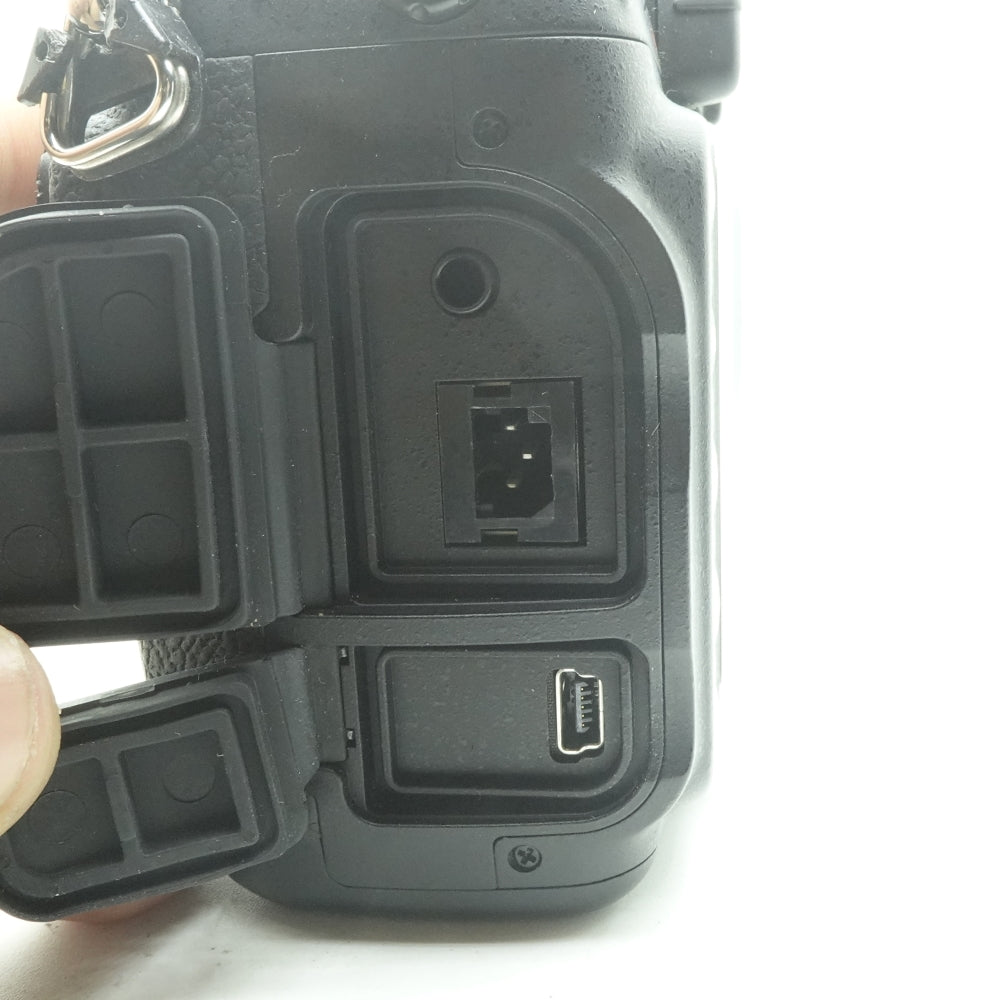 Used NIkon D200 DSLR | U8