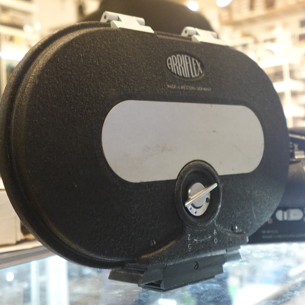 Used Arriflex 16M 16mm Cine Camera w/ 100ft Magazine & Motor | U8