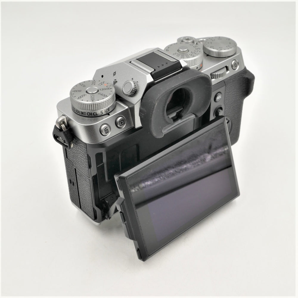 FUJIFILM X-T5 Digital Camera | Body Only, Silver -U9+