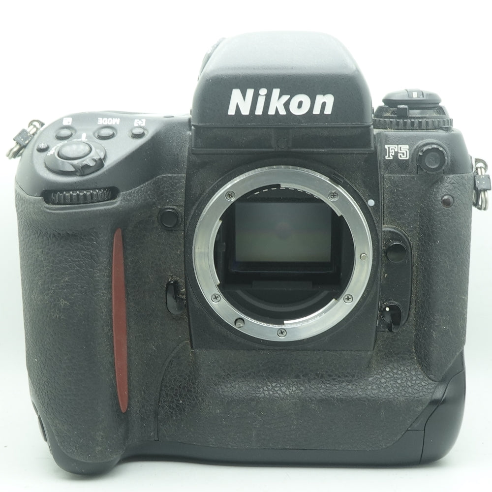 Used Nikon F5 | Black | 35mm | U8