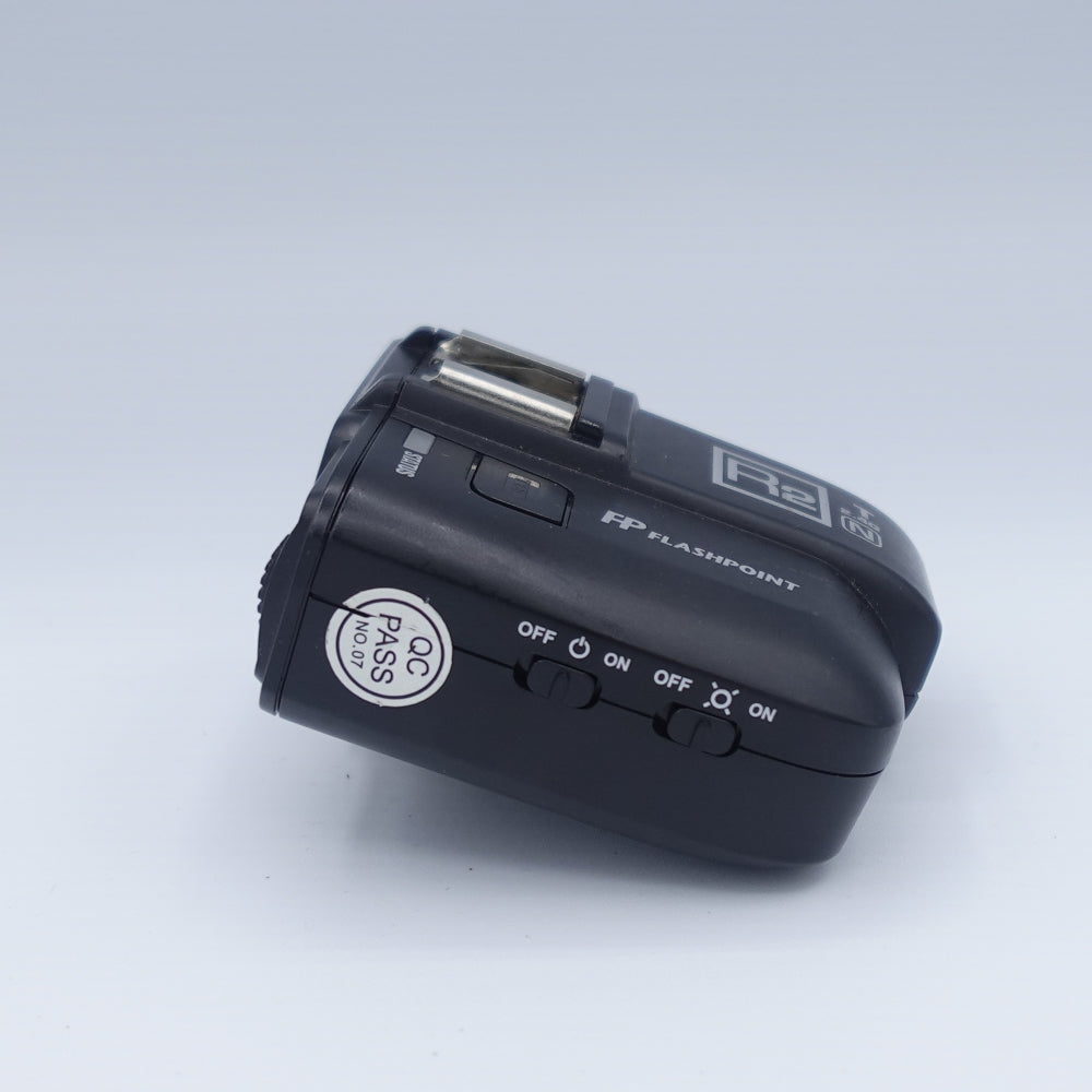 Used Flashpoint R2 i-TTL 2.4G Wireless Transmitter and Receiver for Nikon Flash | Black | U9