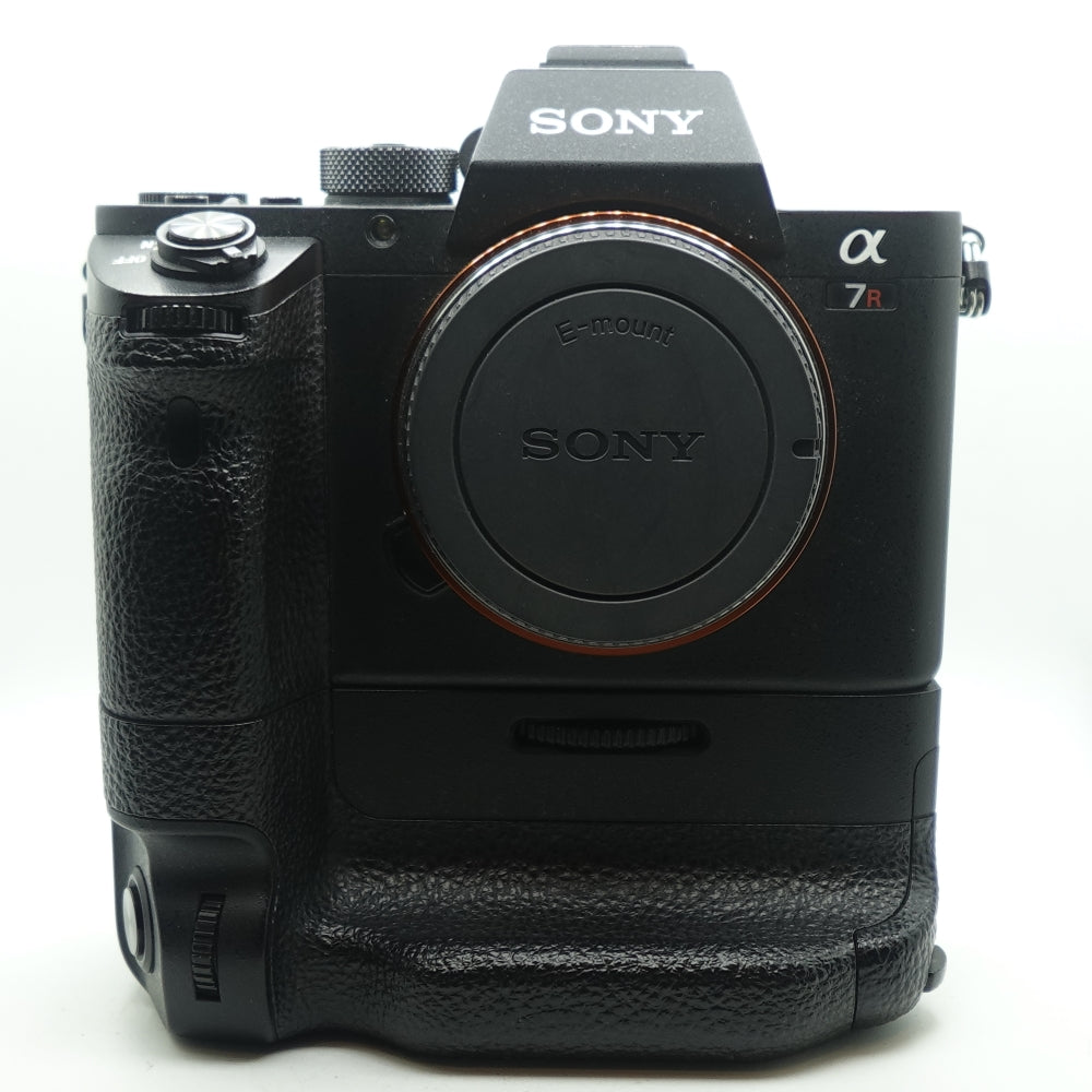 Used Sony a7R II (ILCE-7RM2) W/ VG-C2EM Battery Grip | U8