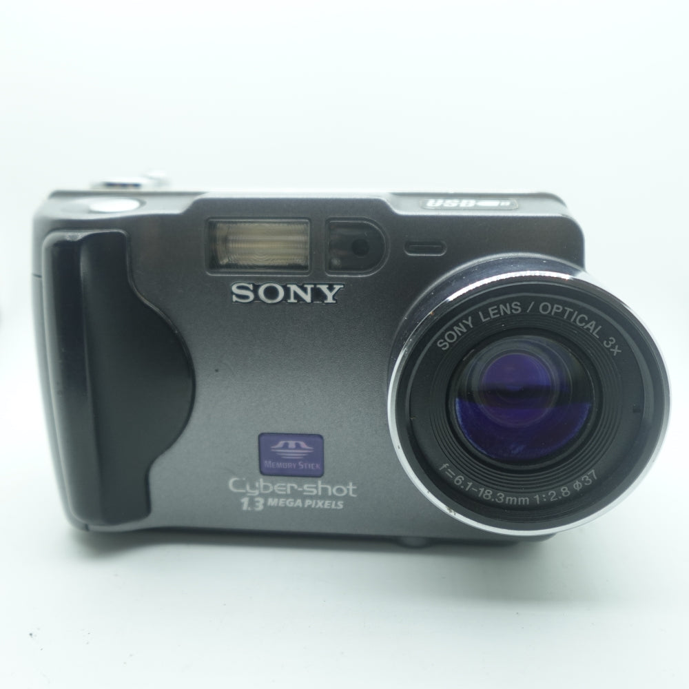 Used Sony Cybershot DSC-S30 | Grey | U8