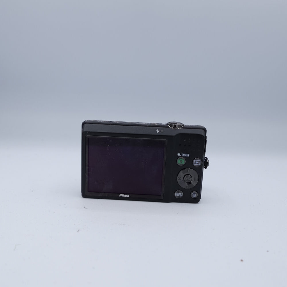Used Nikon Coolpix S570 Digital Point and Shoot Camera | Black | U9