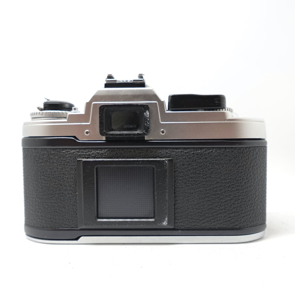 Used Nikon FG 35mm SLR Camera Body | Chrome | U8