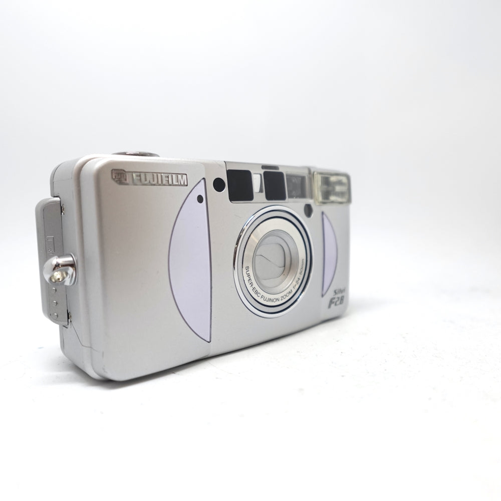 Used Fujifilm Silvi F2.8 35mm Point and Shoot Camera | Silver | U8