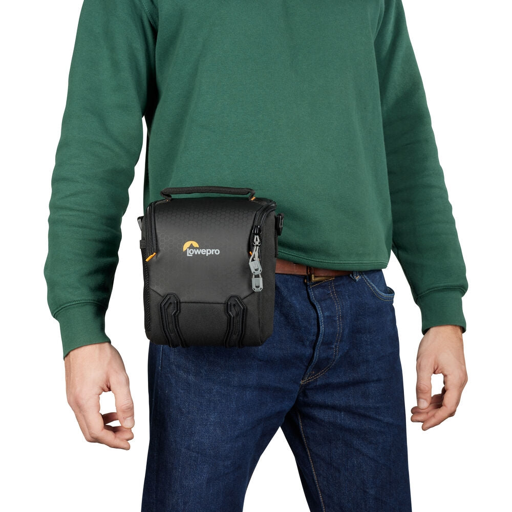 Lowepro Adventura SH 120 III Shoulder Bag | Black