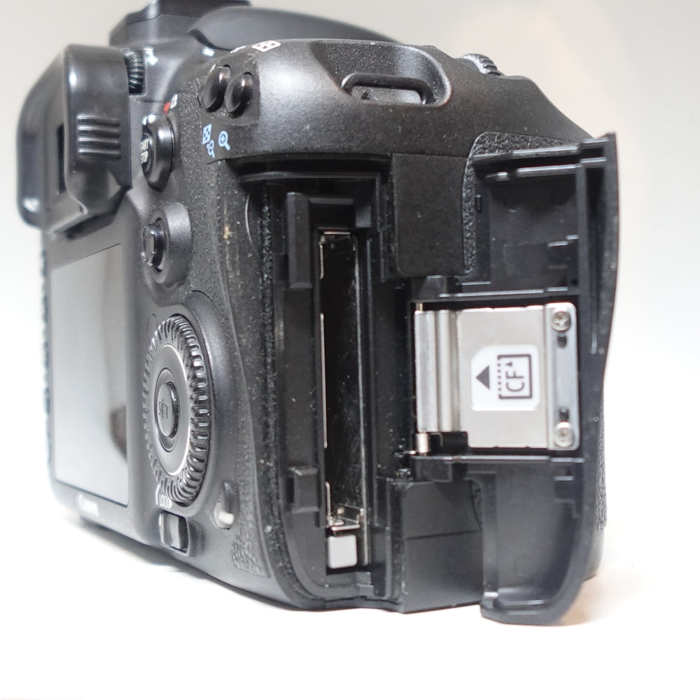 Used DSLR Canon EOS 7D | U8