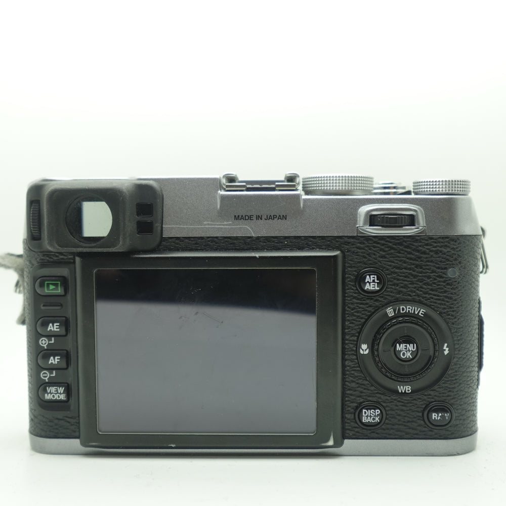 Used Fujifilm X100 |12.3MP APS-C | Digital Camera | Silver | U8