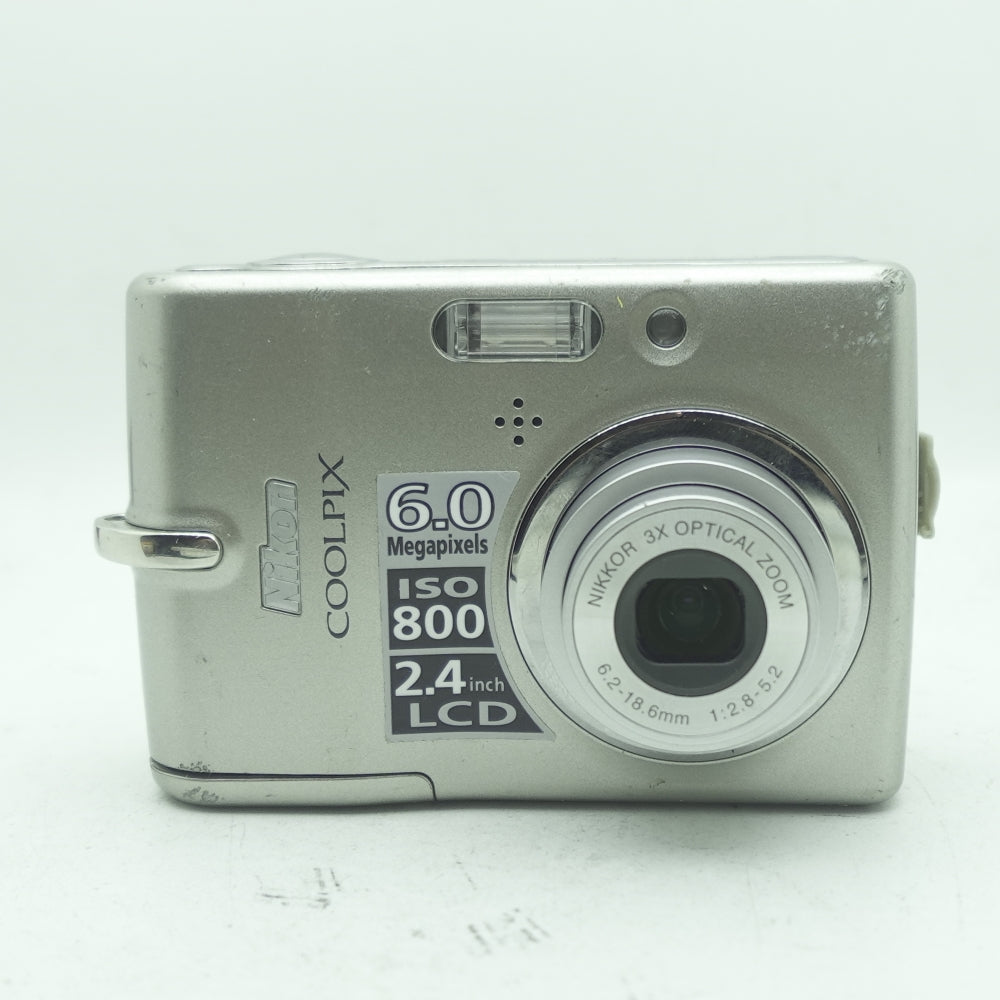 Used Nikon Coolpix L11 | Silver | U8