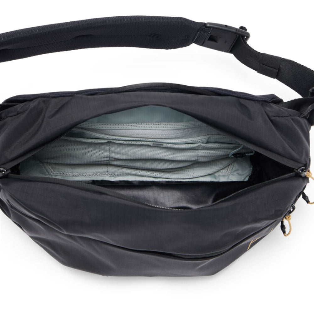 Peak Design Outdoor Sling | Black, 7L