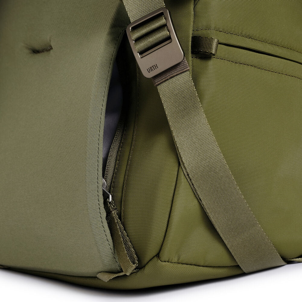 Urth Arkose 20L Backpack | Green