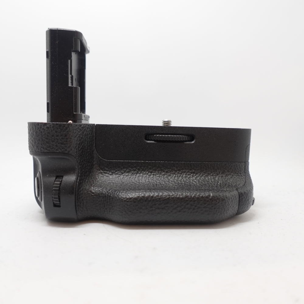 Used Sony VG-C2EM Vertical Battery Grip | Black | U9