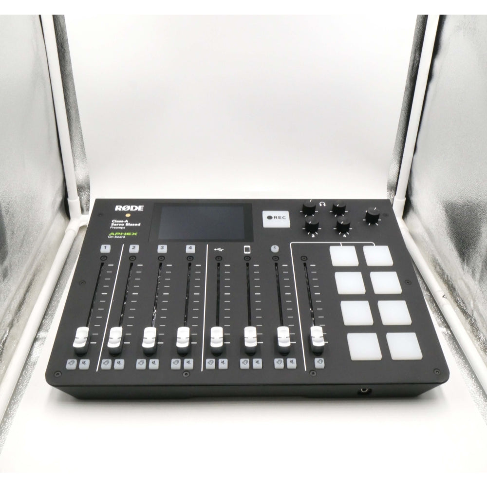 Rode RODECaster Pro Integrated Podcast Production Studio **USED VERY GOOD**