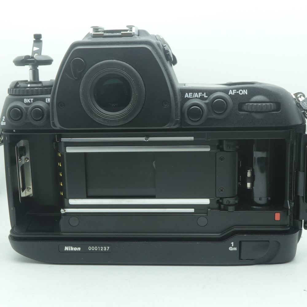 Used Nikon F6 Auto Focus 35mm SLR Camera Body | Black | U9+