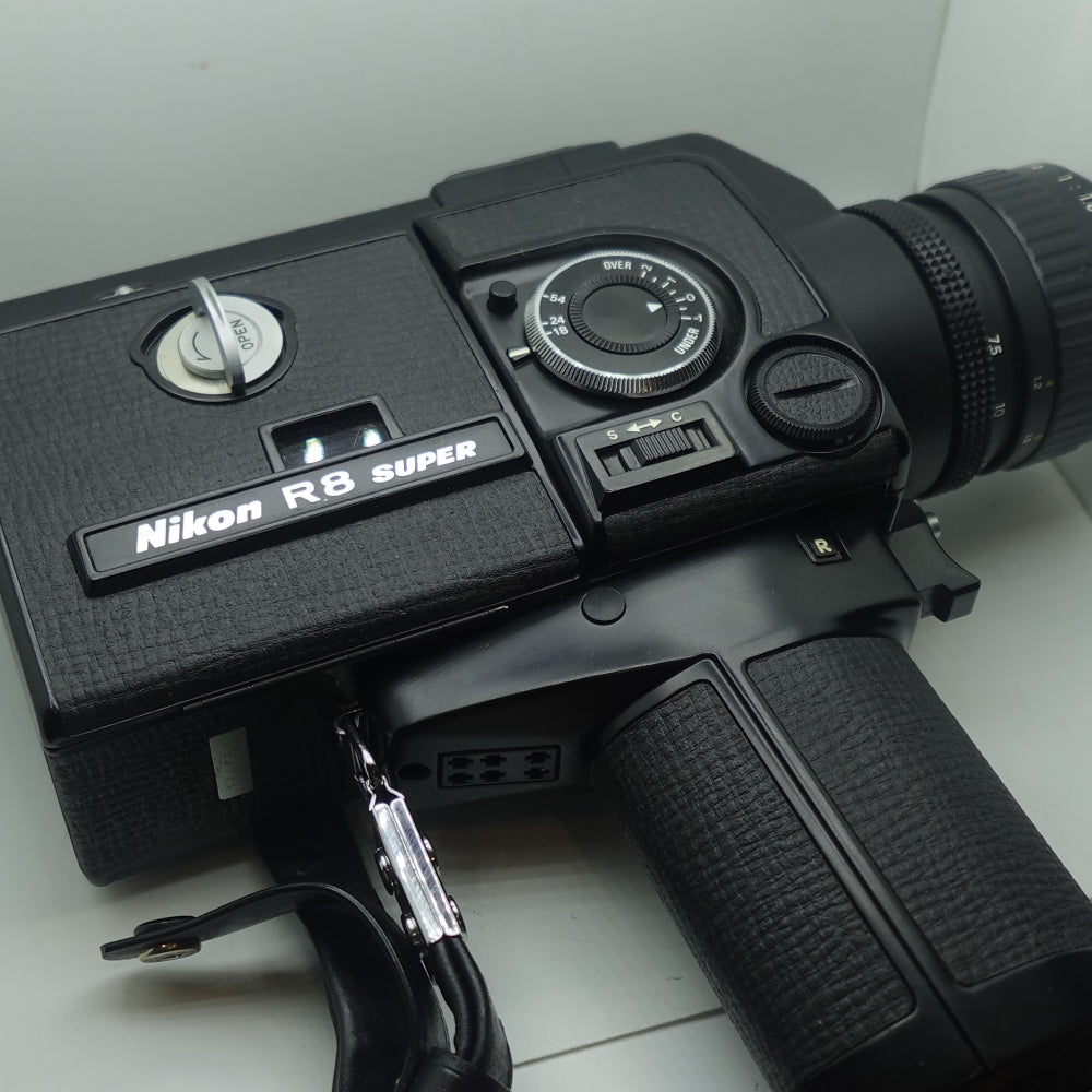 Used Nikon R8 Super 8mm | Black | U8