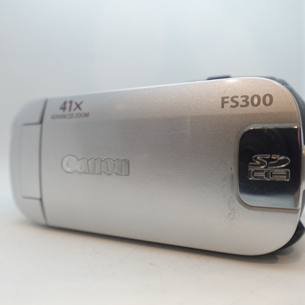 Used Canon FS300 | Silver | U8