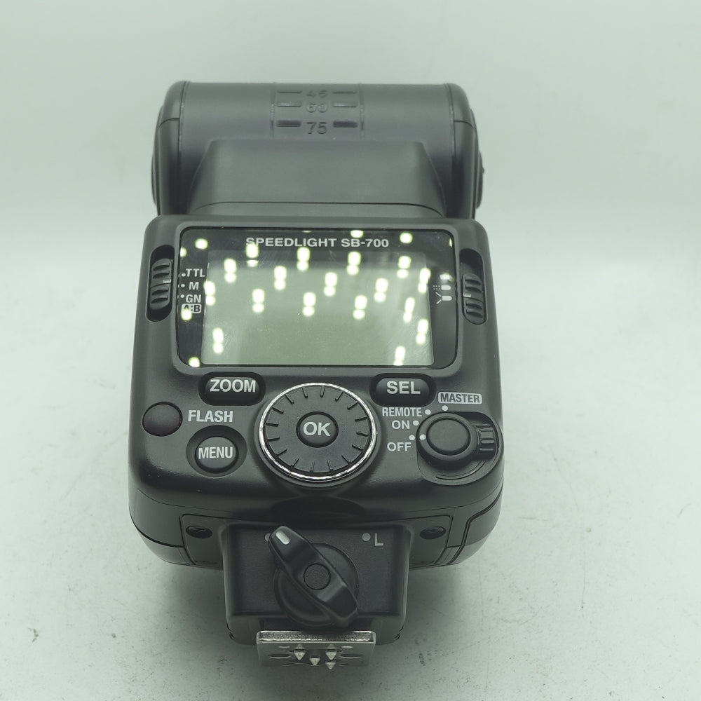 Used Nikon Speedlight SB-700 TTL | U9