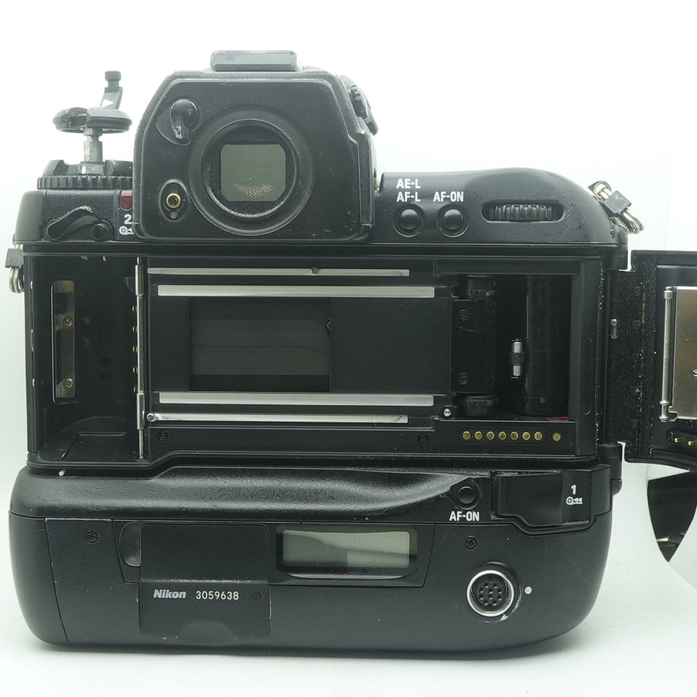 Used Nikon F5 | Black | 35mm | U8
