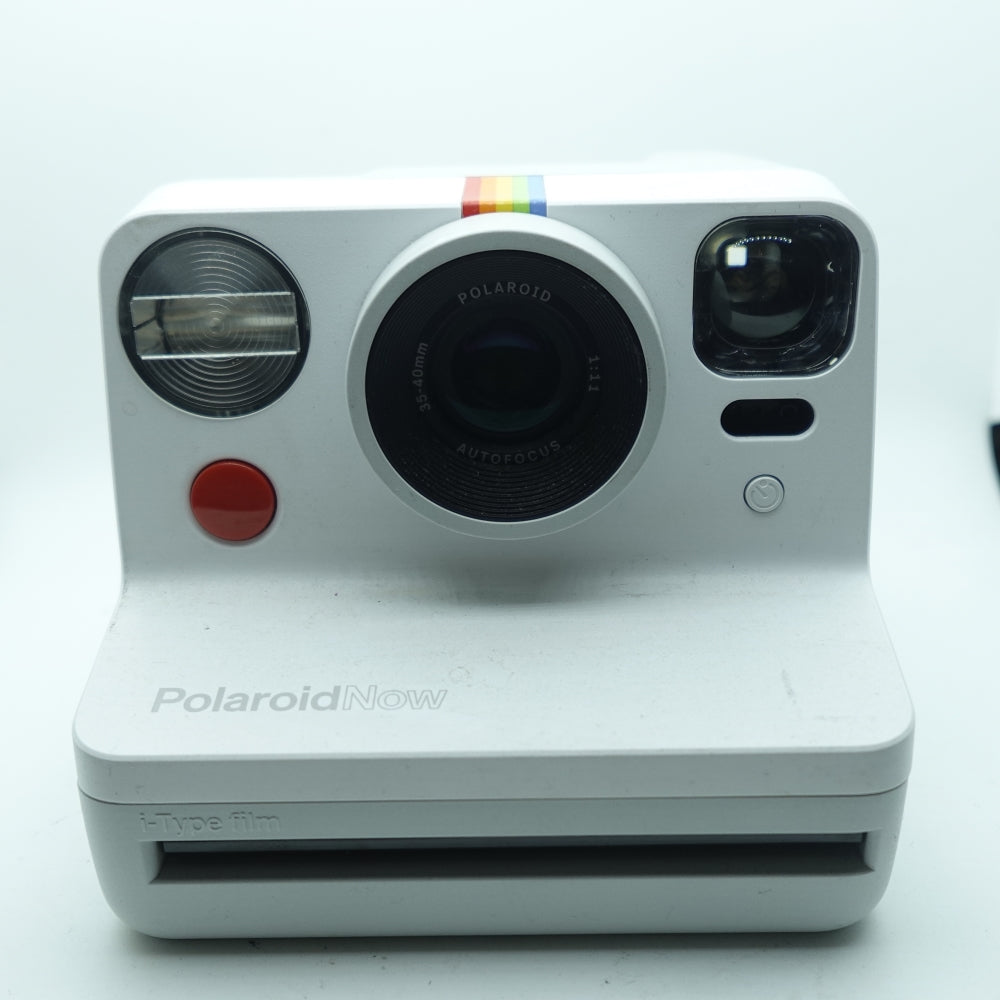Used Polaroid Now | White | U8