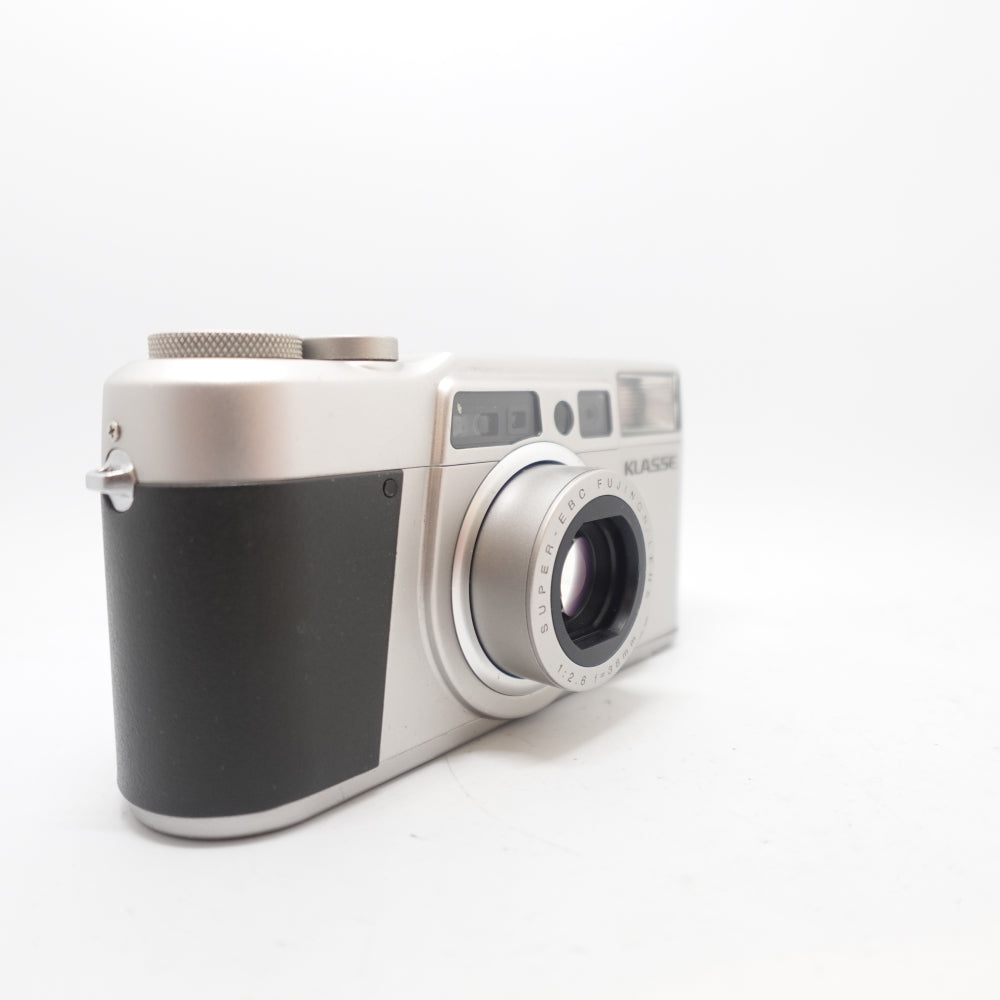 Used Fujifilm Klasse 35mm Point and Shoot Camera | Silver | U9