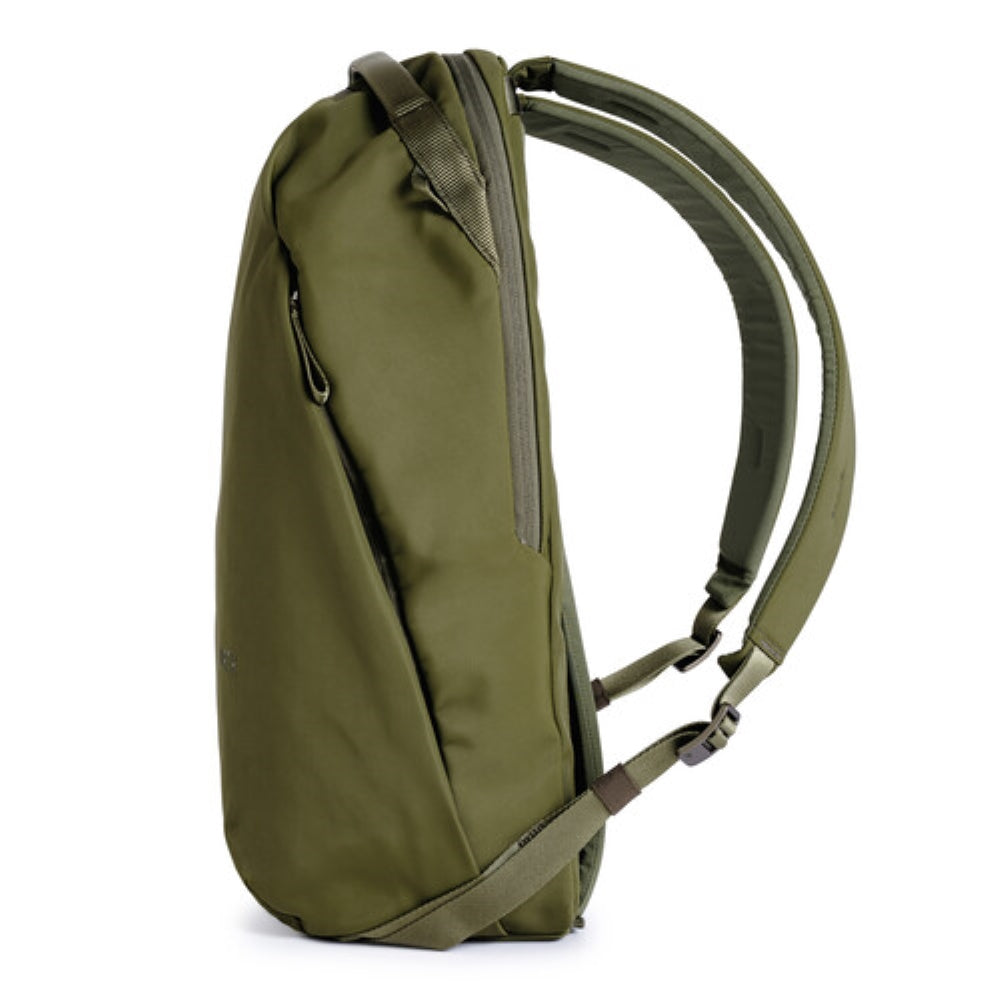 Urth Norite 24L Modular Backpack + Camera Insert | Green