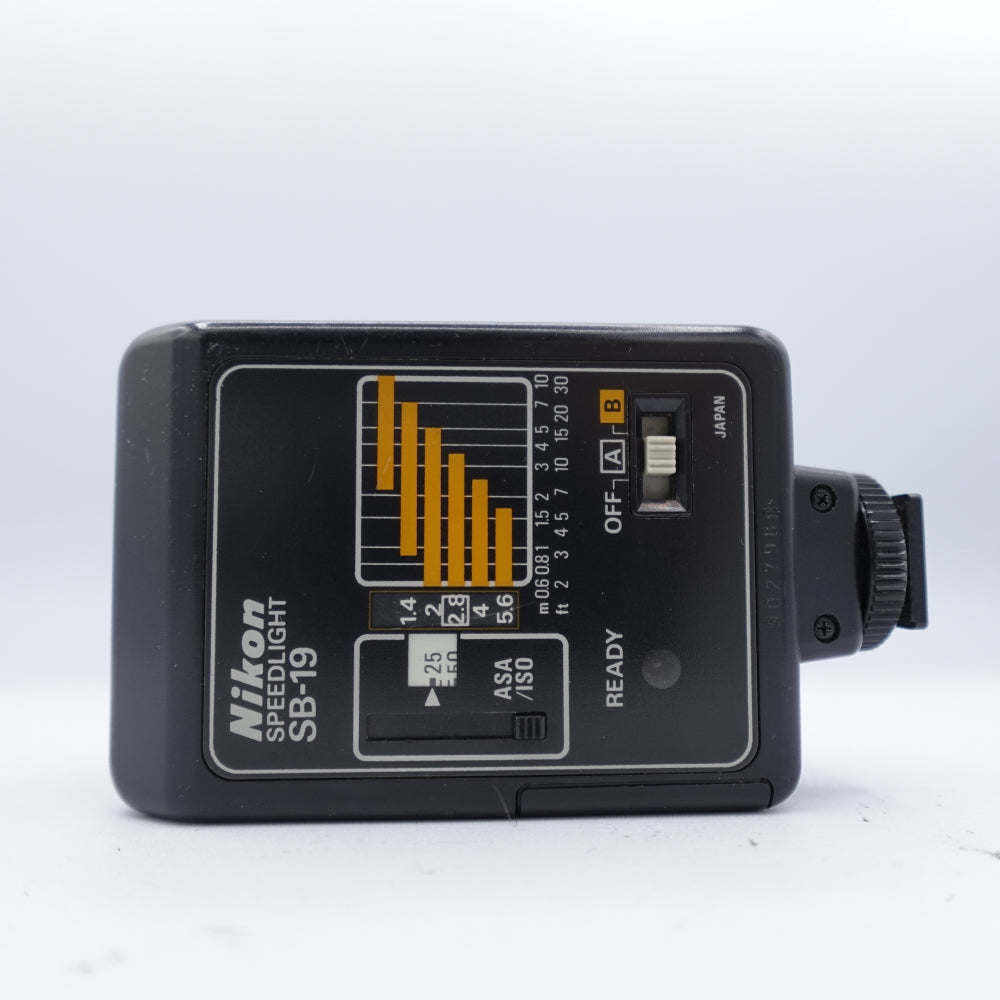 Used Nikon Speedlight SB-19 Flash | Black | U9