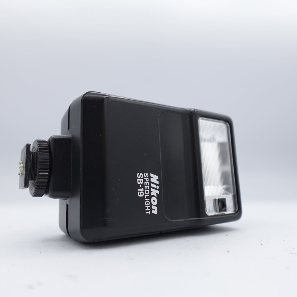 Used Nikon Speedlight SB-19 Flash | Black | U9