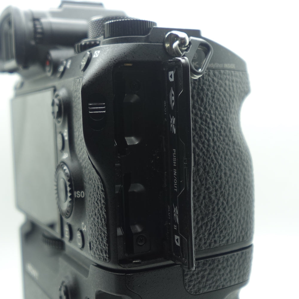 Used Sony A9 Mirrorless Camera W/ Battery grip VG-C3EM | U8