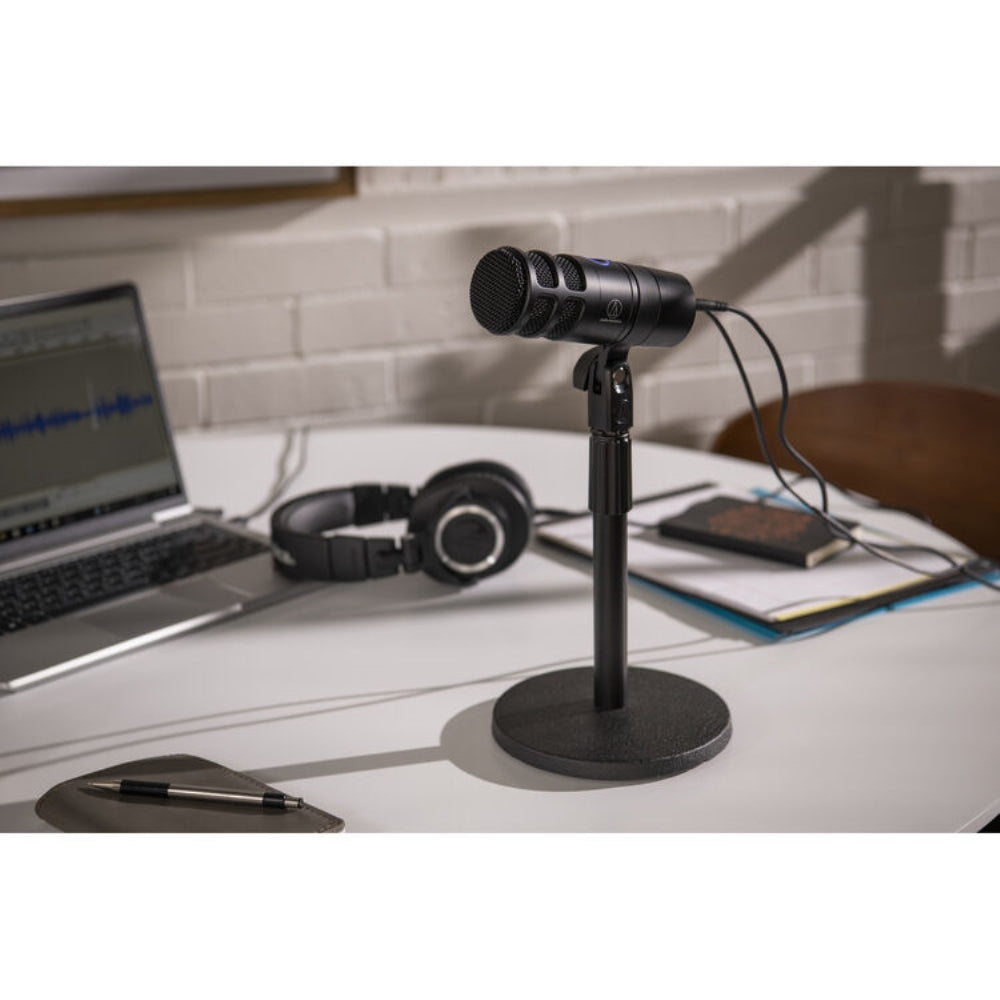 Audio-Technica AT2040USB Hypercardioid Dynamic USB Podcast Microphone Bundled with Pop Filter + Mic Desktop Stand + Cleaning Cloth (4 Items)