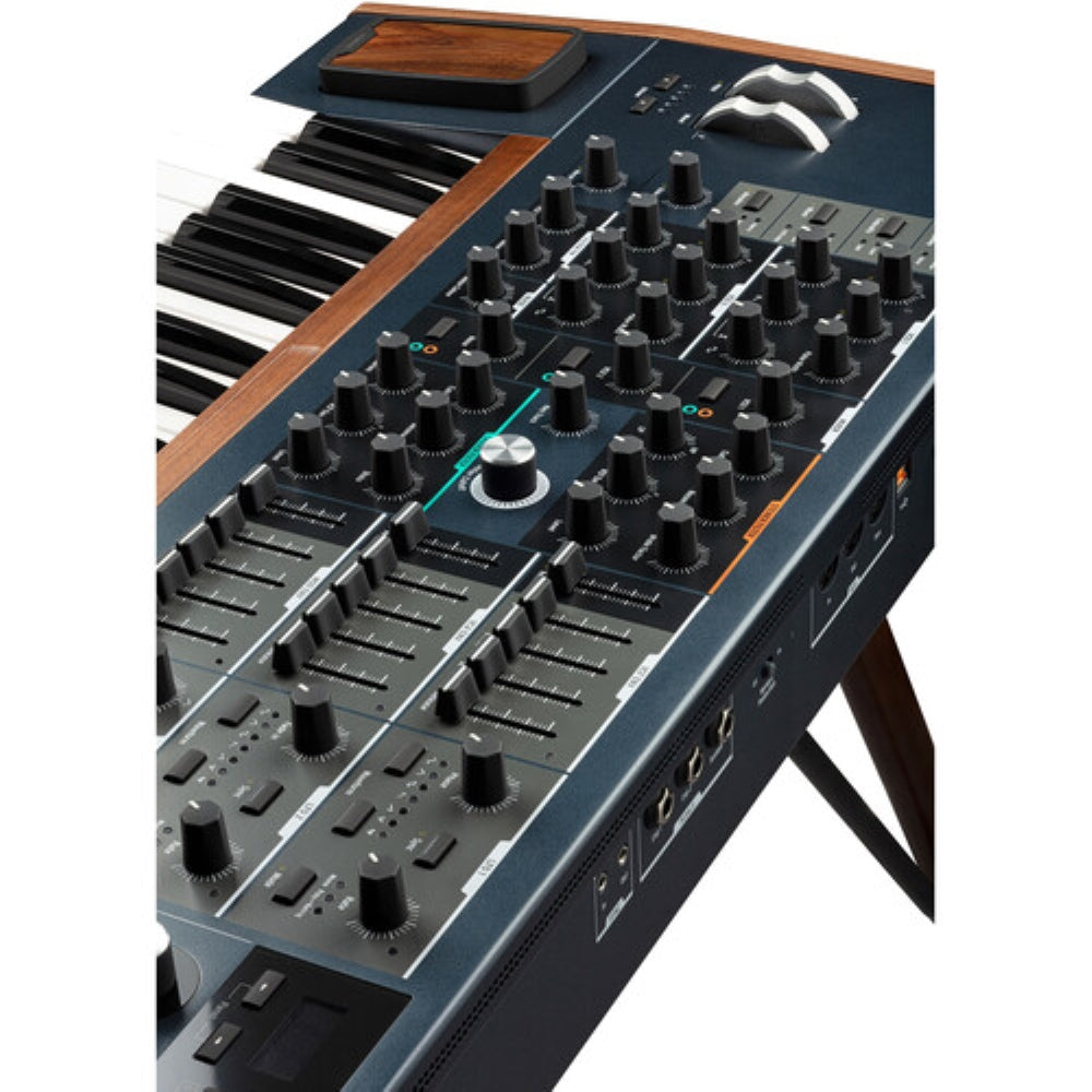 Arturia PolyBrute Analog Morphing Matrix Synthesizer