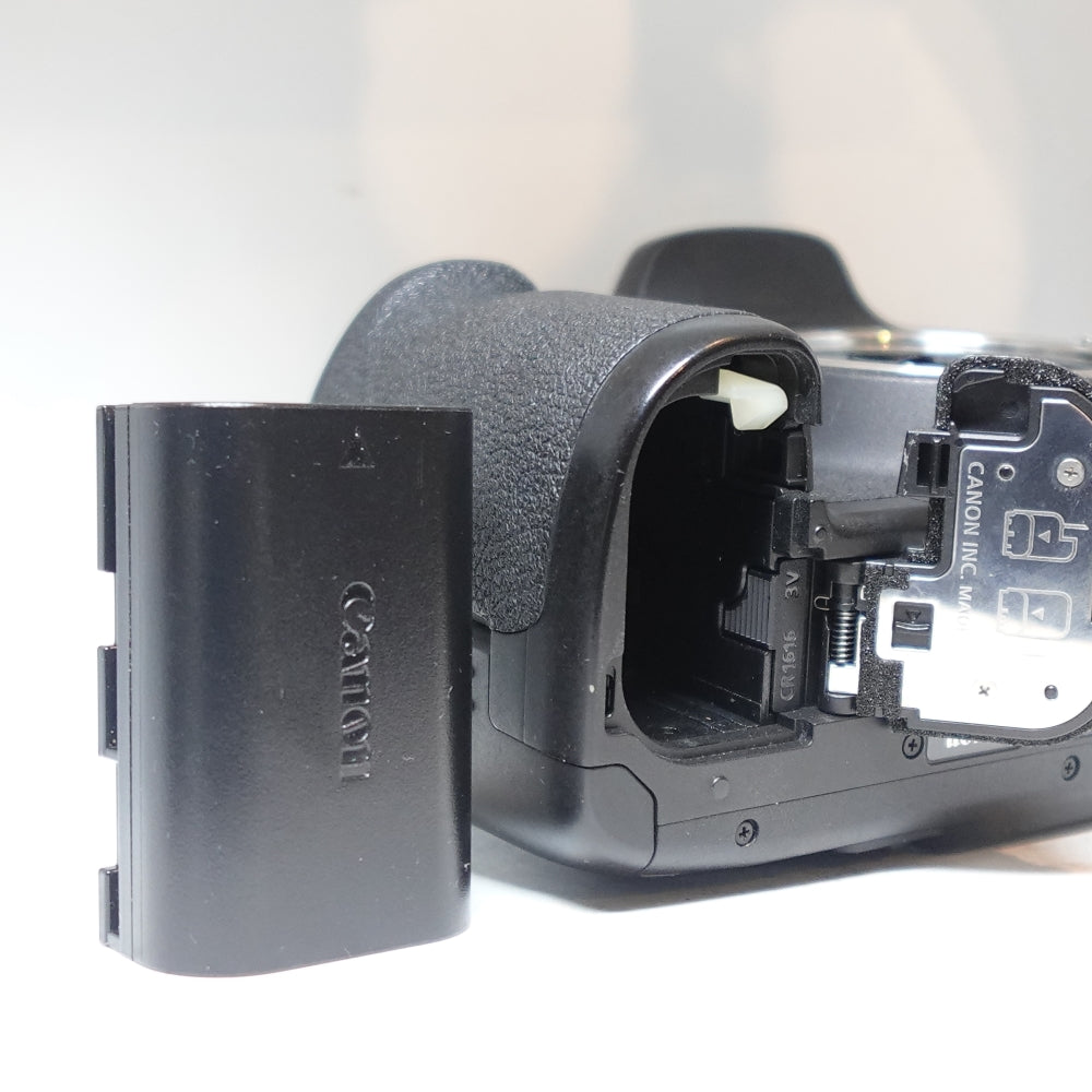 Used DSLR Canon EOS 7D | U8