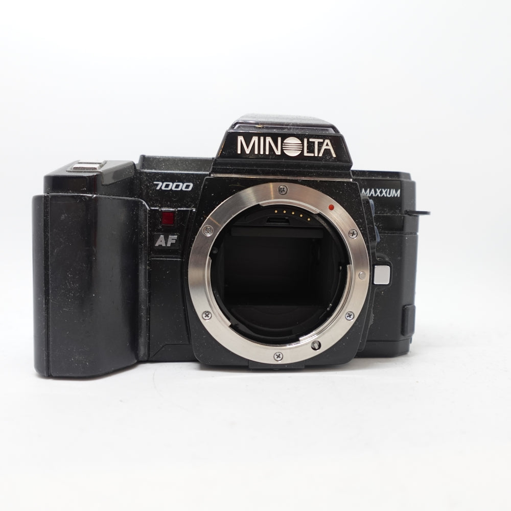 Used Minolta Maxxum 7000 35mm SLR Camera Body | Black | U9