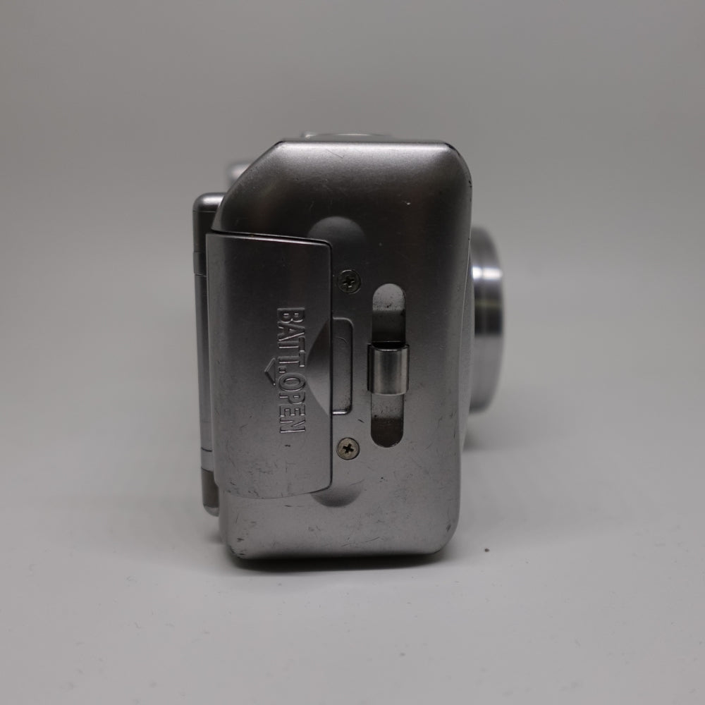 Used Canon Sure Shot 150u 35mm Point and Shoot Camera | Silver | U8+