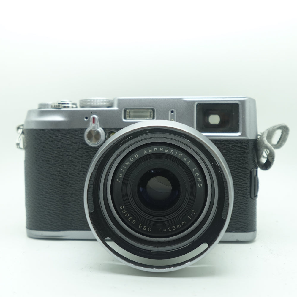 Used Fujifilm X100 |12.3MP APS-C | Digital Camera | Silver | U8