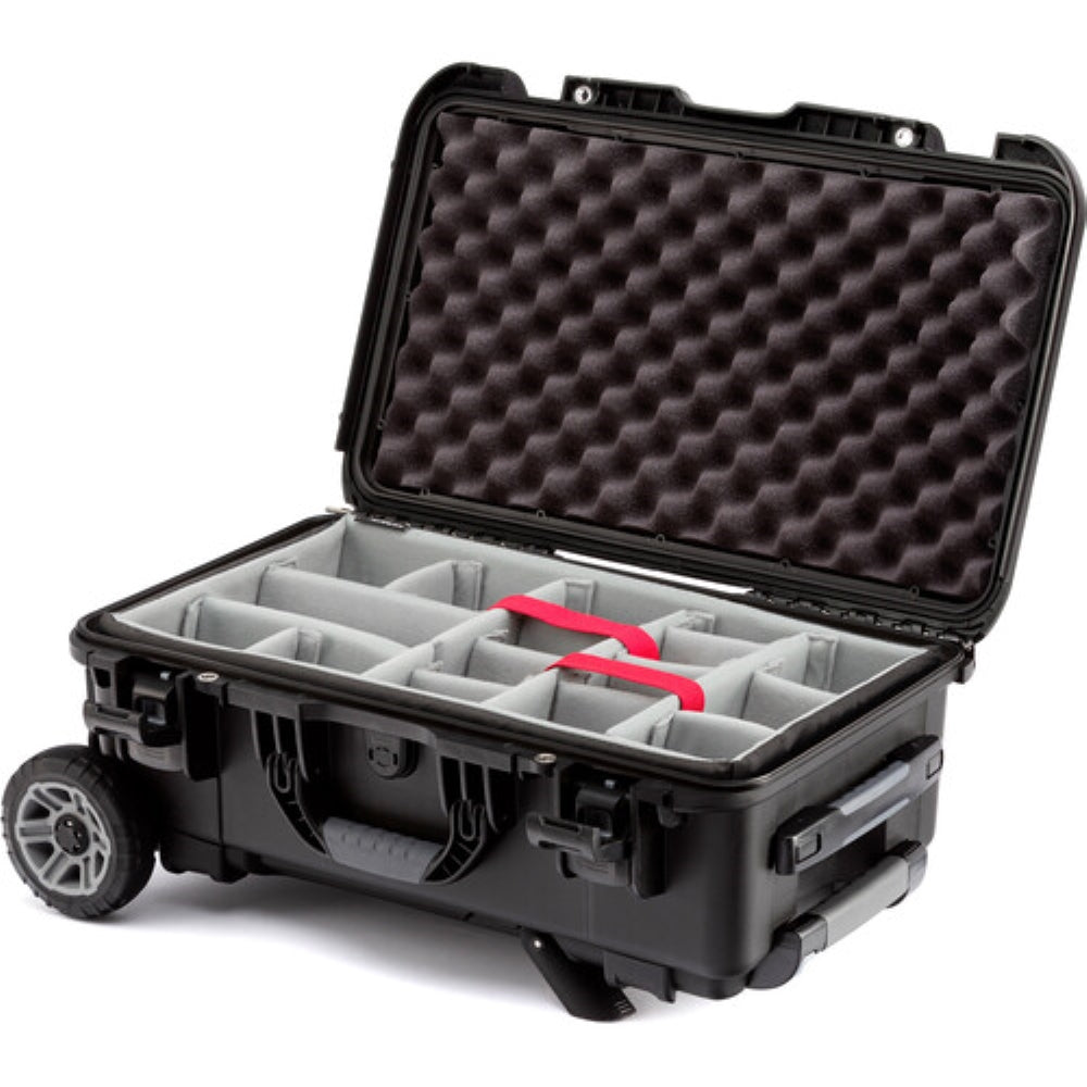Nanuk 935 Hard Case with Heavy-Duty Wheels & Padded Dividers | 28.5L