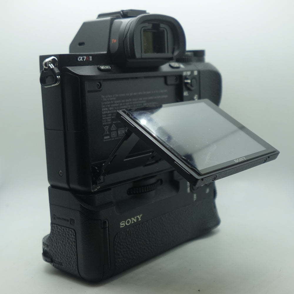 Used Sony a7R II (ILCE-7RM2) W/ VG-C2EM Battery Grip | U8