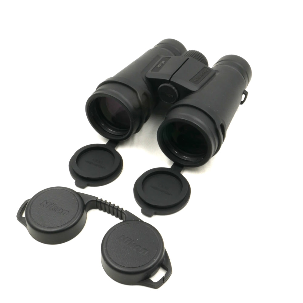 Nikon 8x42 Monarch M5 Binoculars | Black  **OPEN BOX**