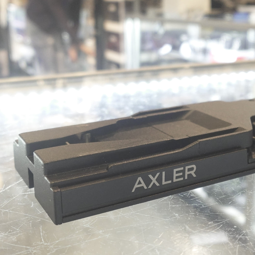 Used Axler Quick Release VCT-Style Plate | U8