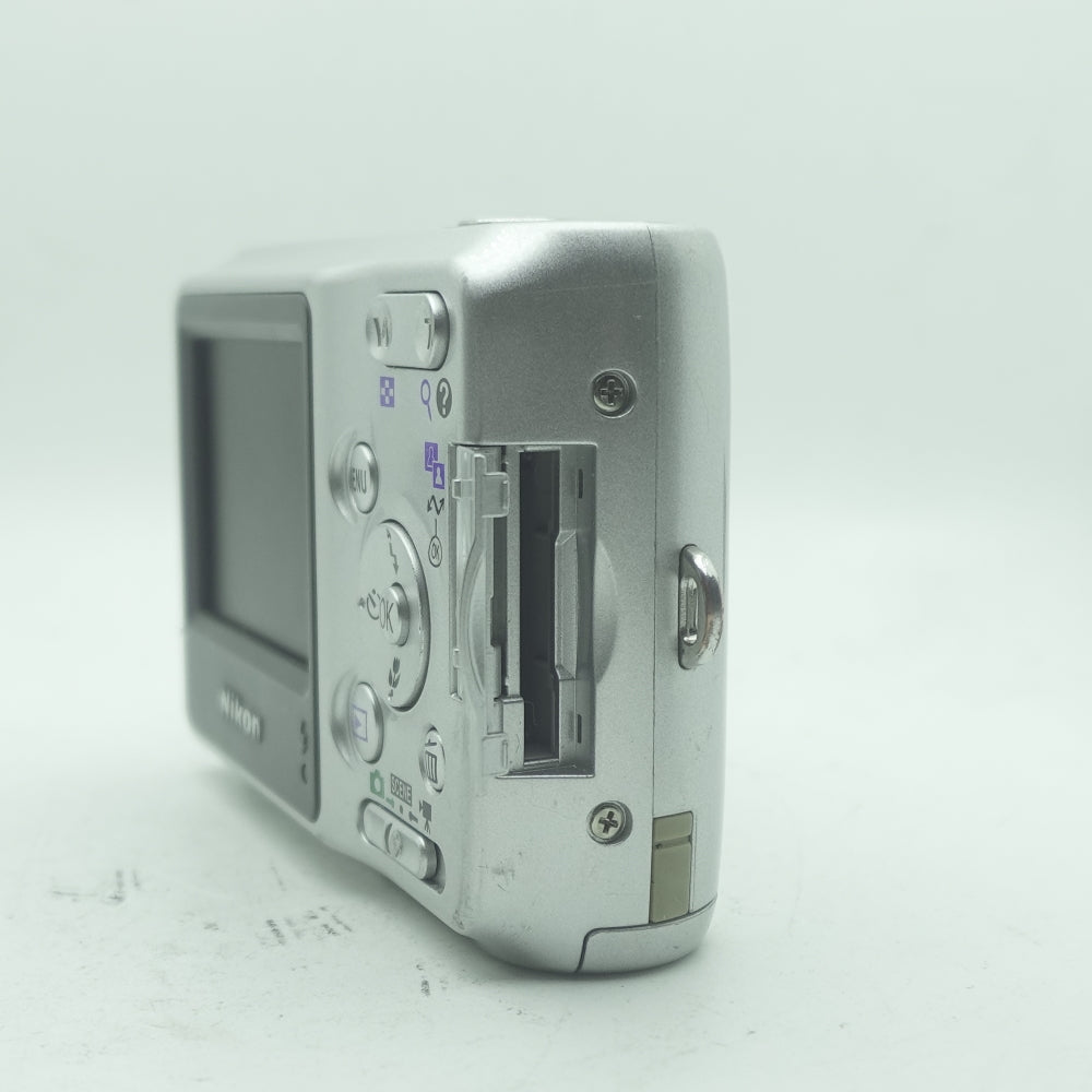 Used Nikon Coolpix L4 | CCD | U8