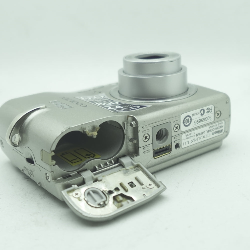 Used Nikon Coolpix L11 | Silver | U8