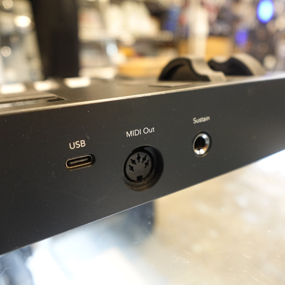 Used Novation Launchkey 37 | DAW controller | U8