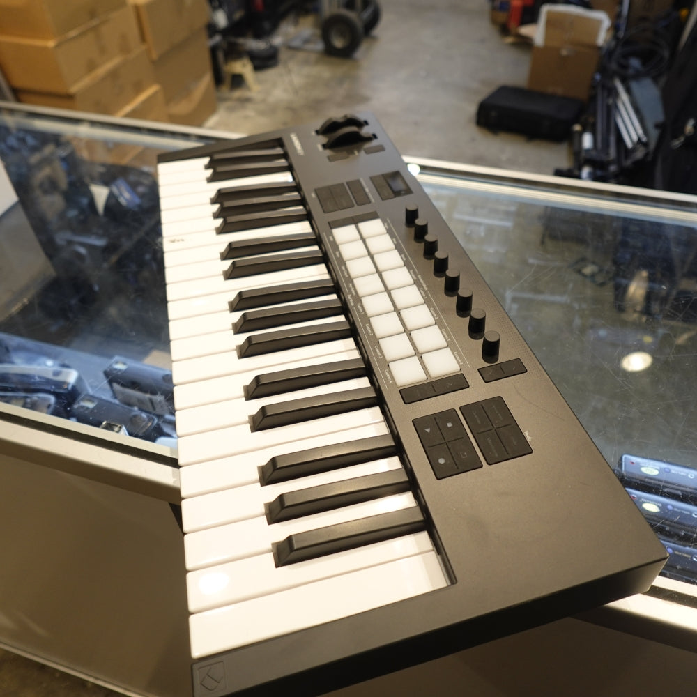 Used Novation Launchkey 37 | DAW controller | U8